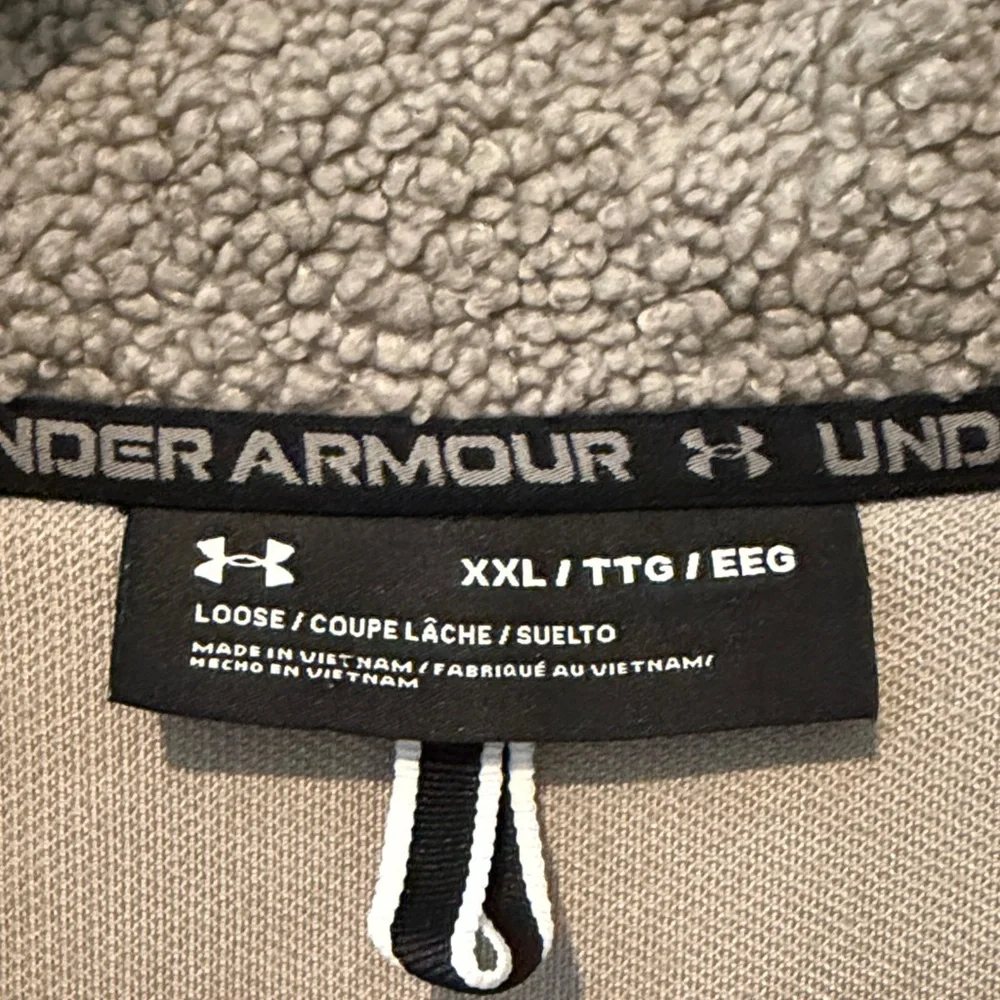 Under Armour cozy under